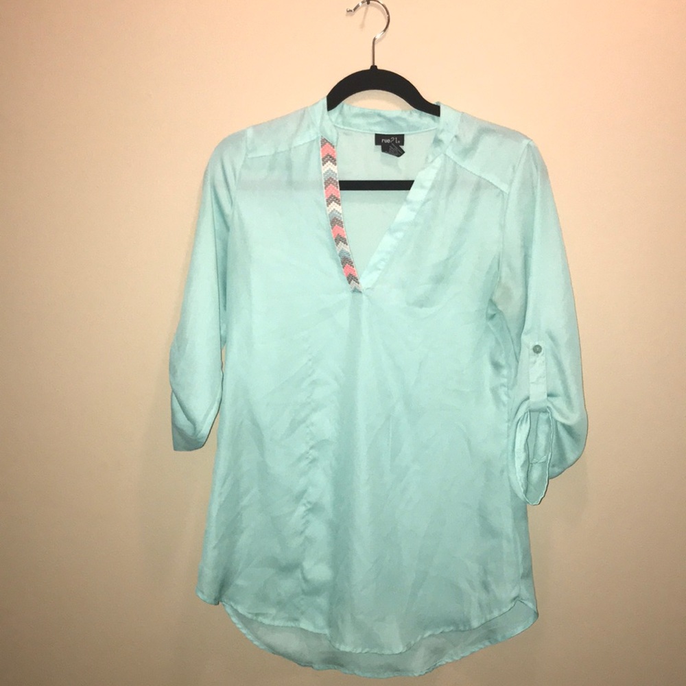 Blouse with cute detail